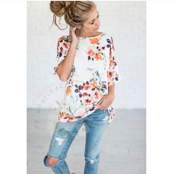 LAST!✨Best Seller — Floral Print Ruffle Top - Picture 2 of 6